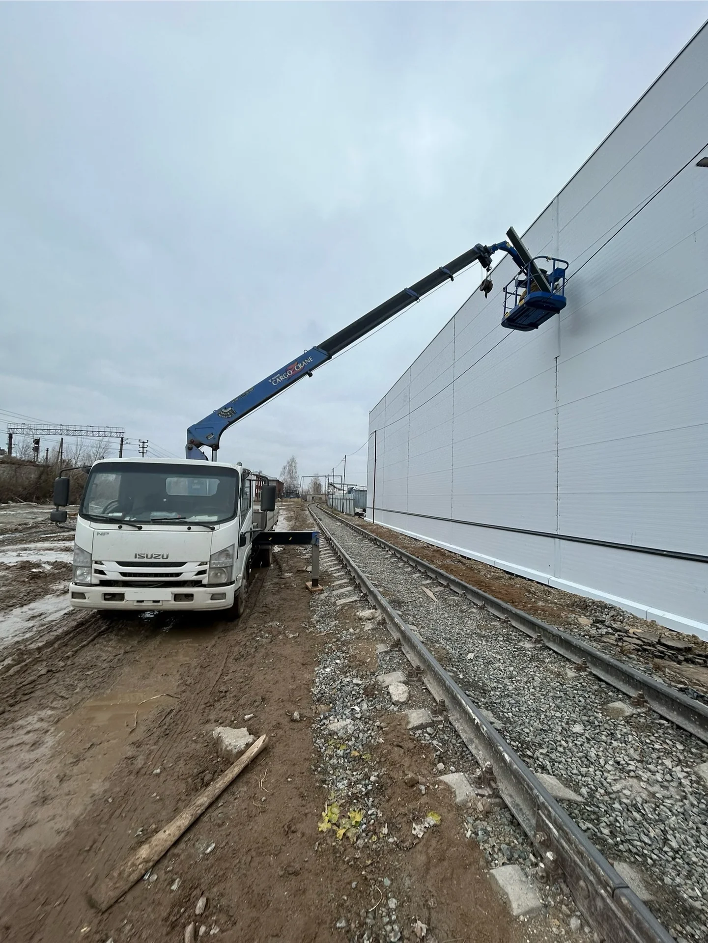 услуги аренда автовышки манипулятора - миниатюра 2