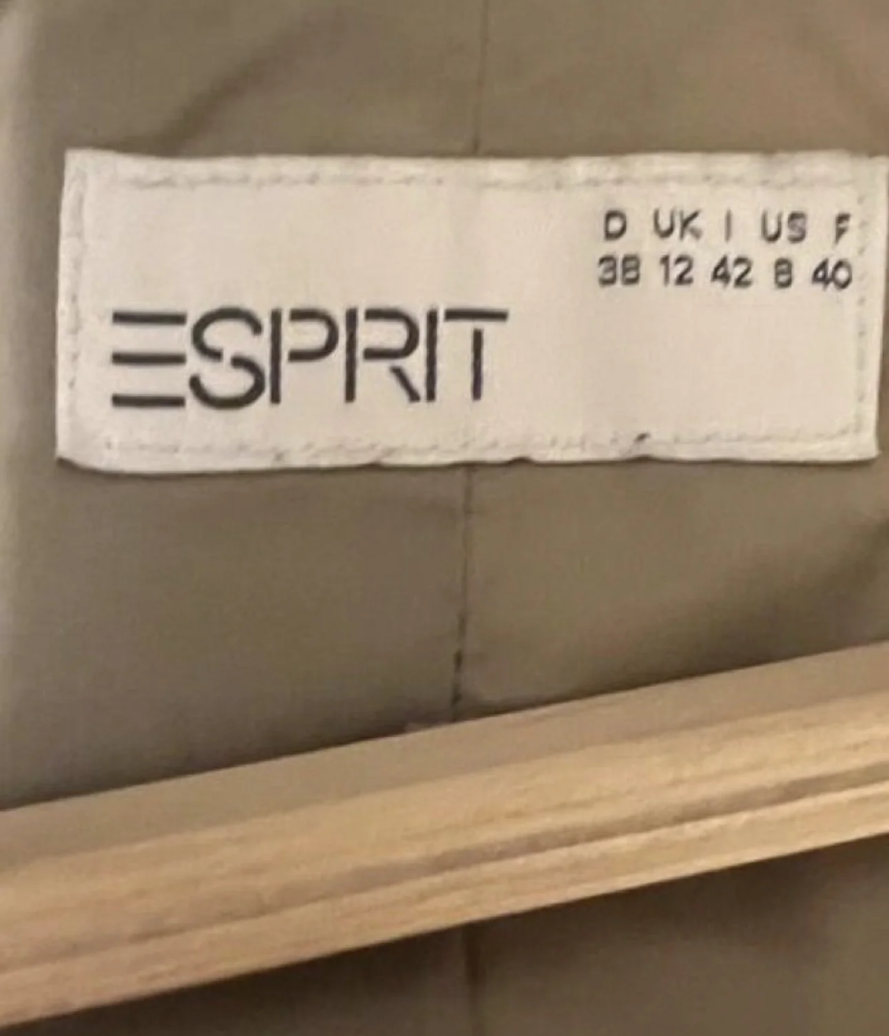 Esprit зимний пуховик размер M - миниатюра 5