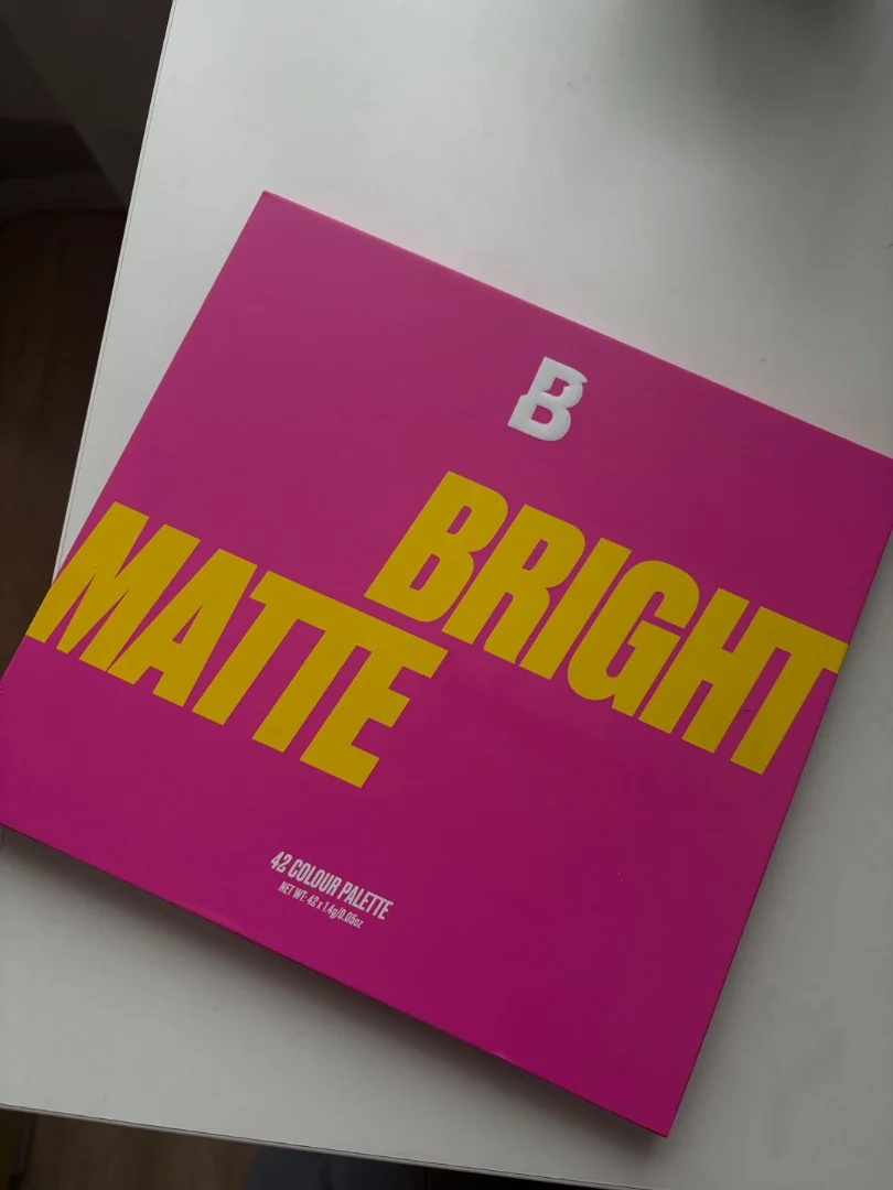 Палетка Beauty Bay Bright Matte 42 - миниатюра 2
