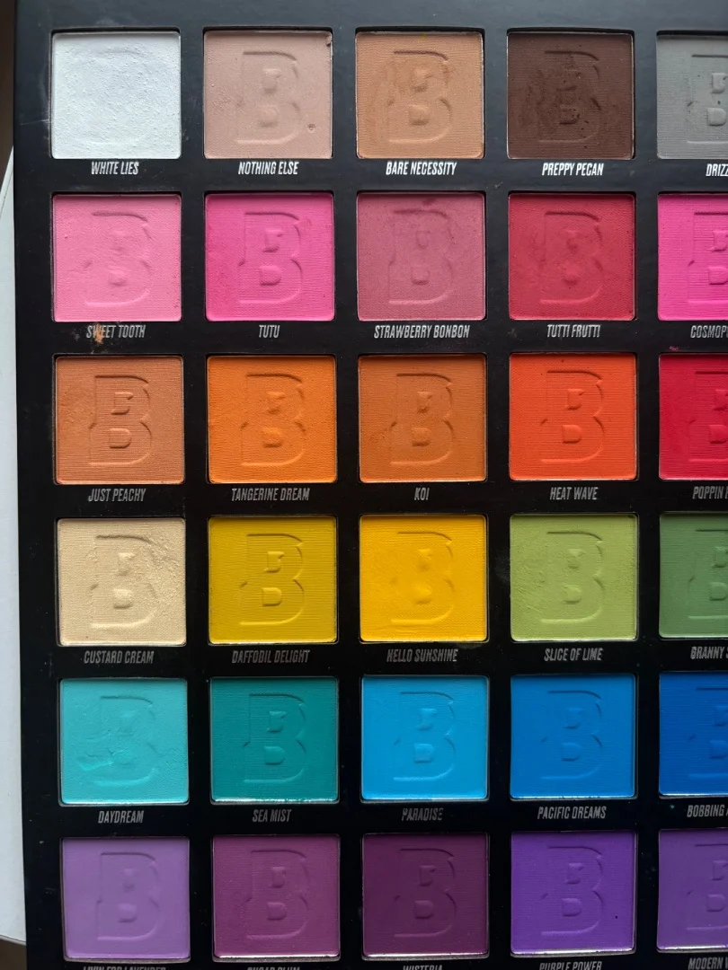 Палетка Beauty Bay Bright Matte 42 - миниатюра 3