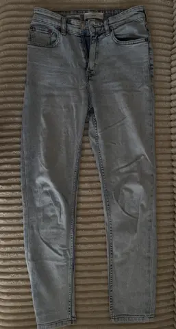 Джинсы