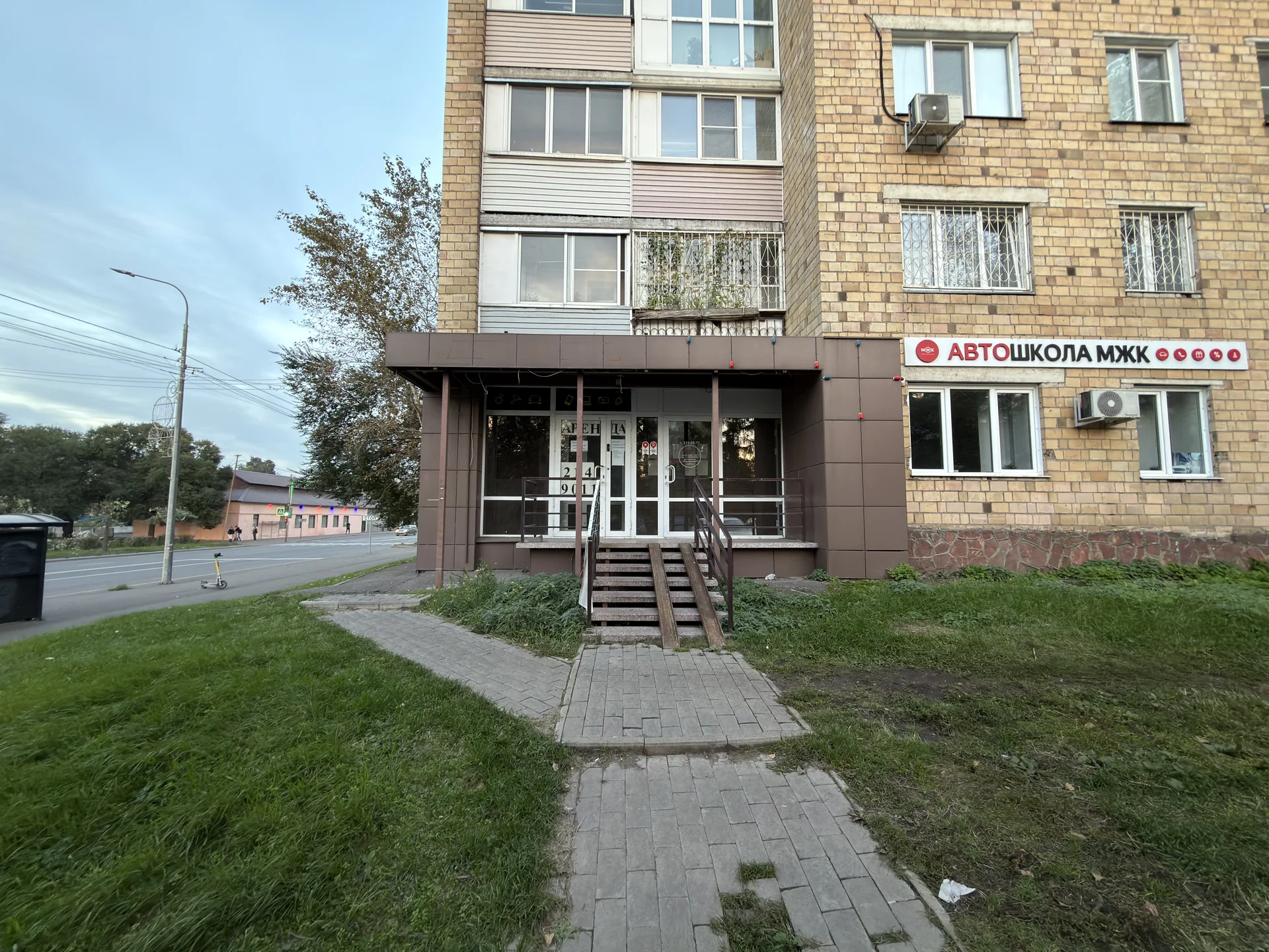 Магазин 61 кв.м. 1 этаж. Отдельный вход . - миниатюра 2