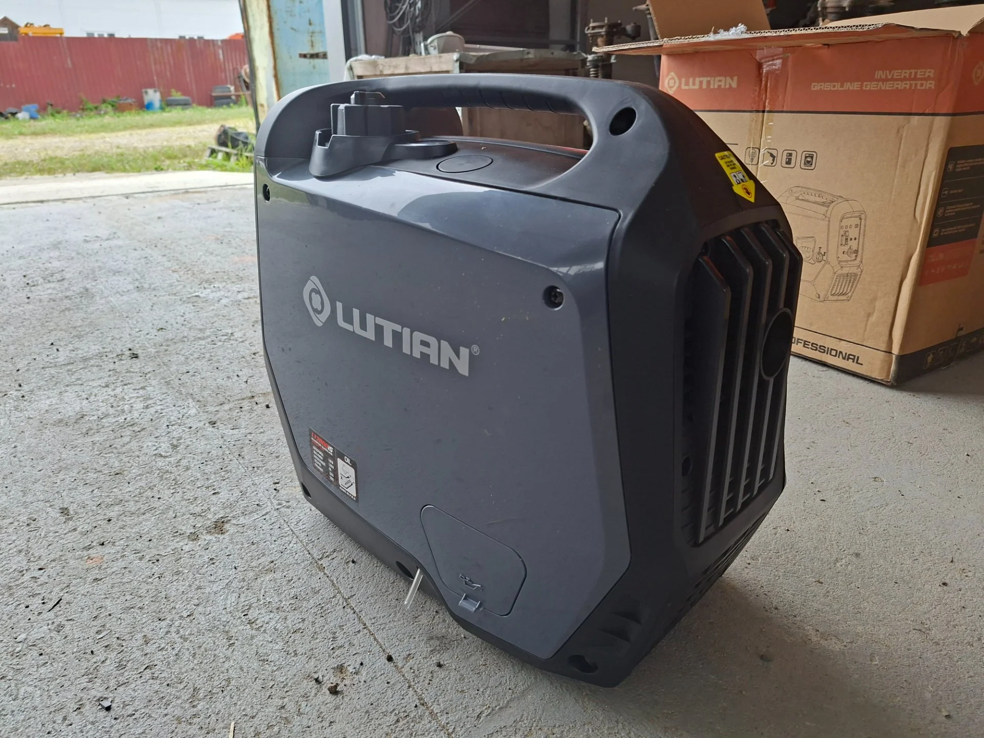 Бензиновый генератор Lutian LT2000 IS - миниатюра 7
