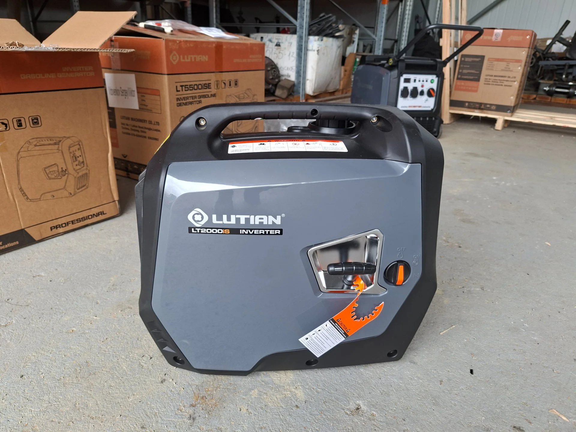 Бензиновый генератор Lutian LT2000 IS - миниатюра 9