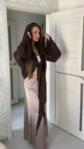 рубашка с капюшоном коричневая новая One Size
