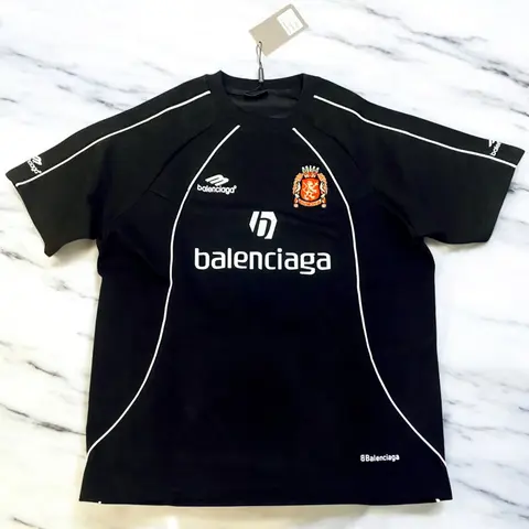 футболка balenciaga