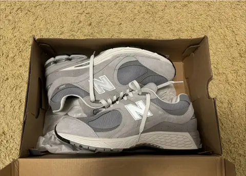 Кроссовки New Balance 2002R GTX