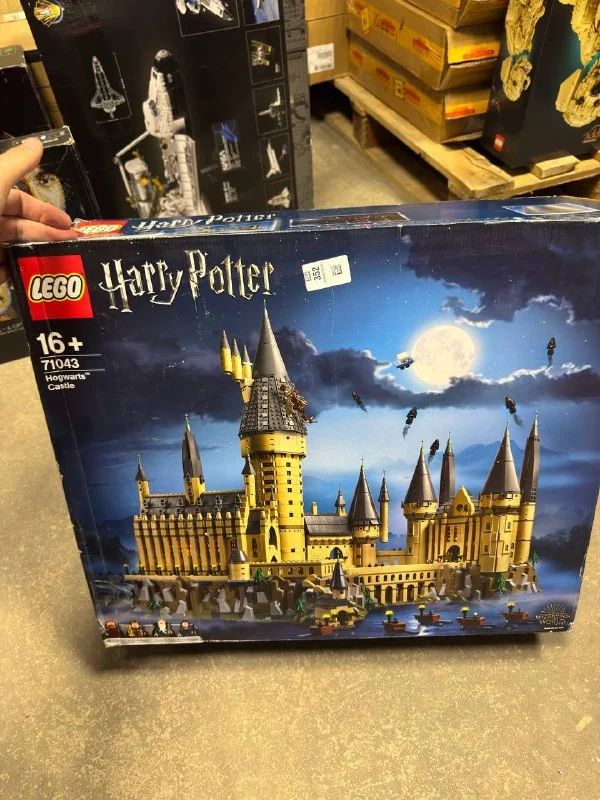 Конструктор lego Harry Potter 71043 Замок Хогвартс - миниатюра 7