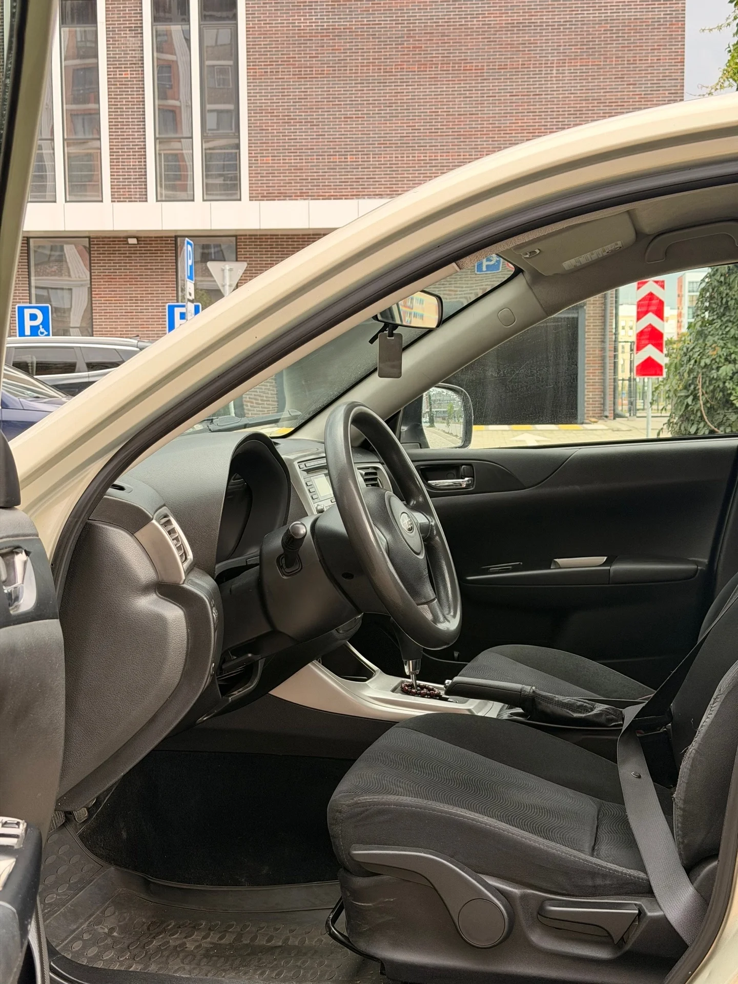 Subaru impreza 2.0 - миниатюра 7
