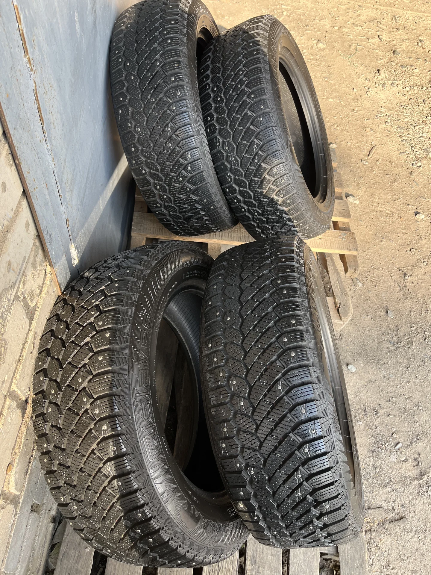 Шины Gislaved Nord Frost 200 215/60 R17 96T - миниатюра 2