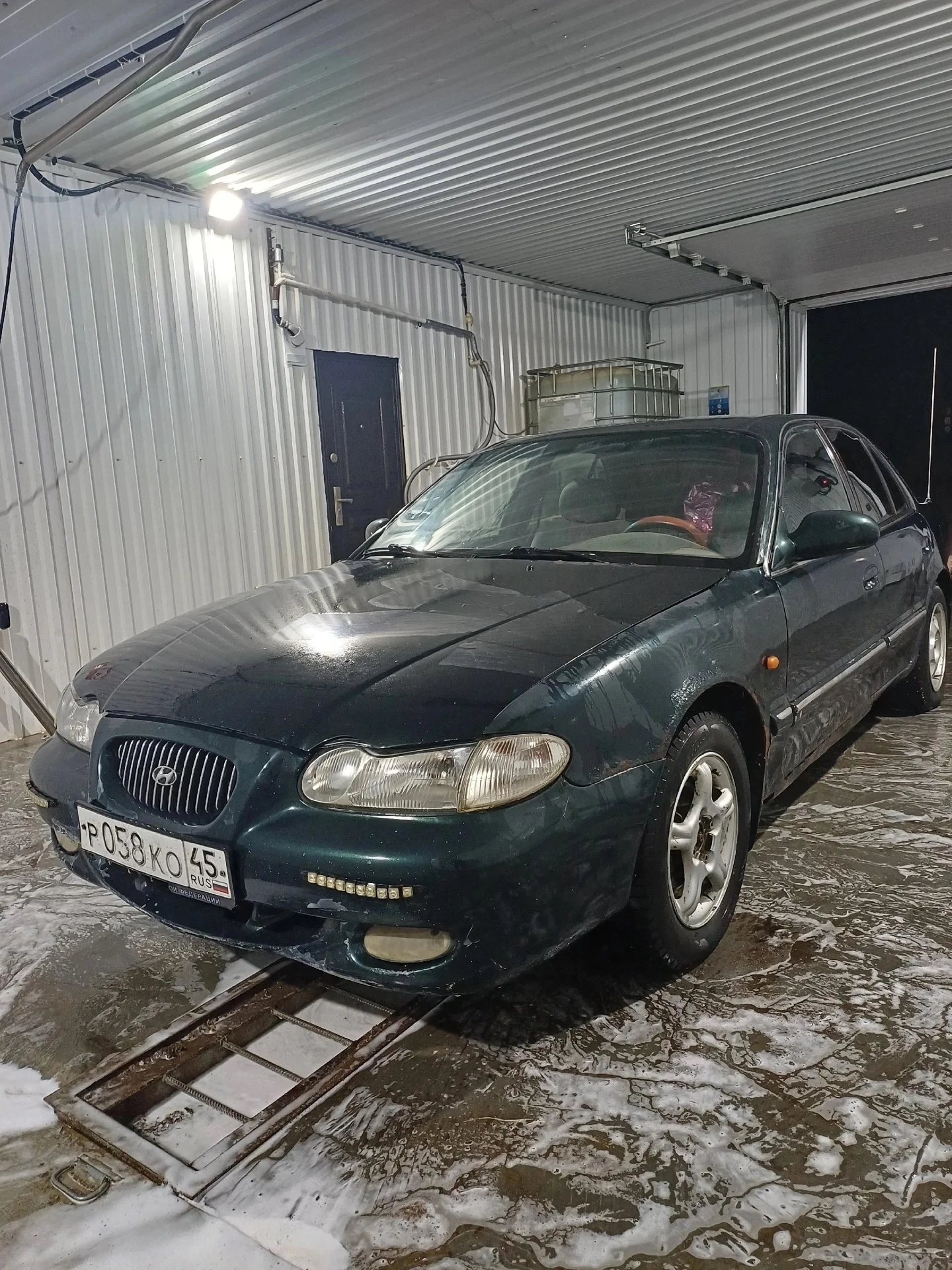 Hyundai Sonata 2.0 MT, 1997 - изображение 1