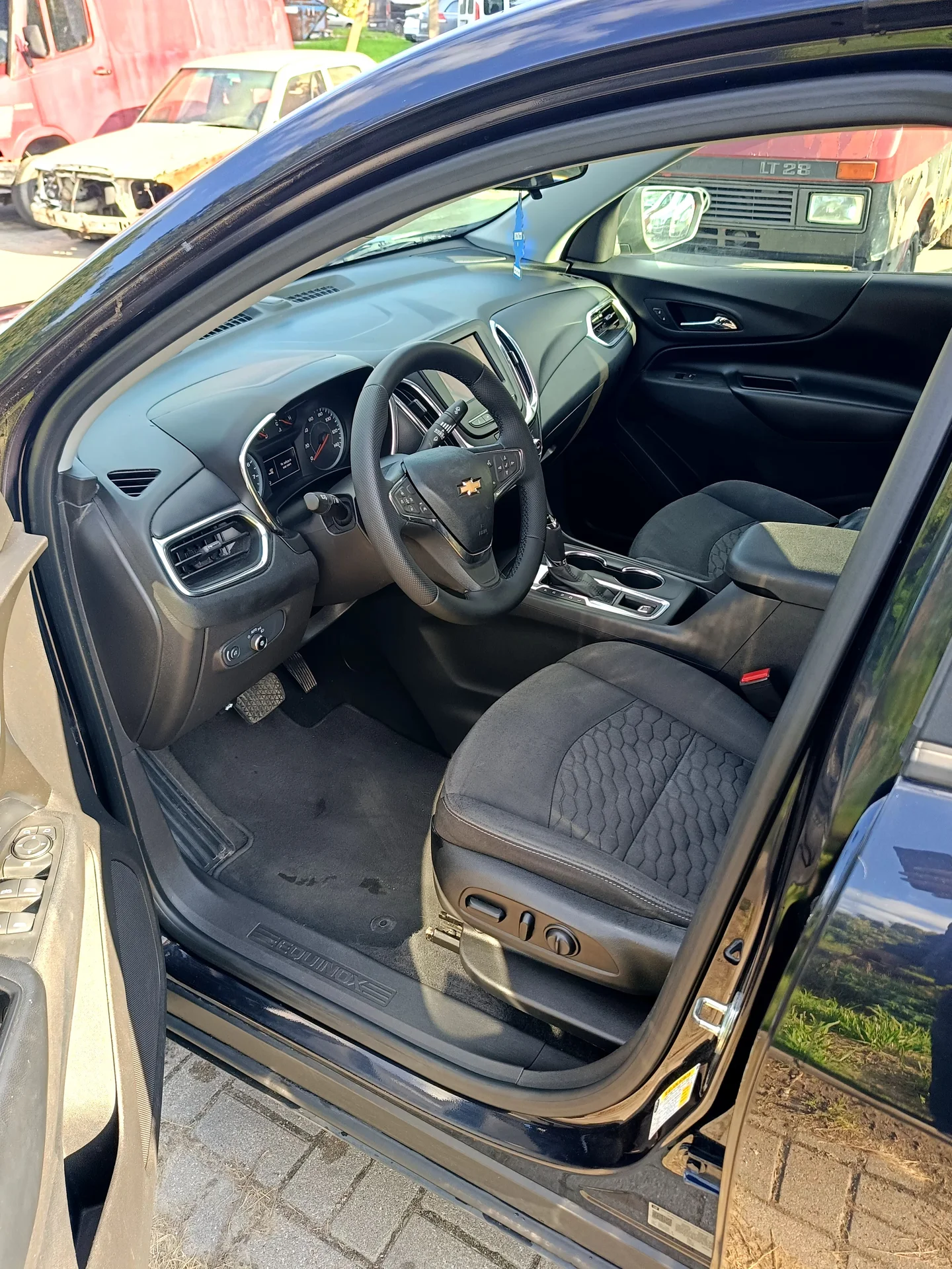 Chevrolet Equinox LT - миниатюра 6