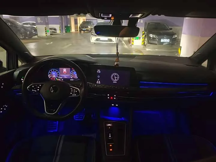 Volkswagen Golf - миниатюра 10