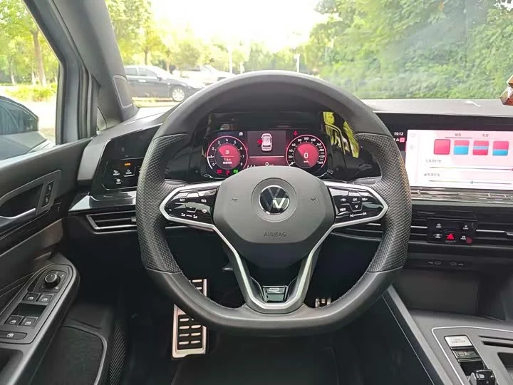 Volkswagen Golf - миниатюра 11