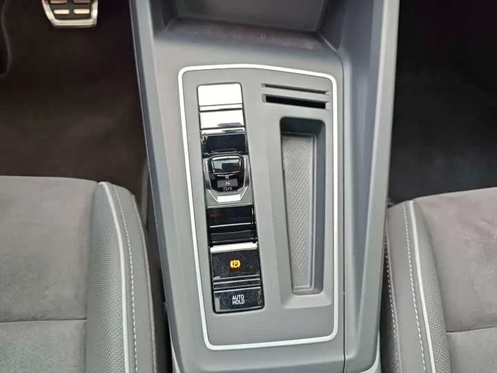 Volkswagen Golf - миниатюра 18
