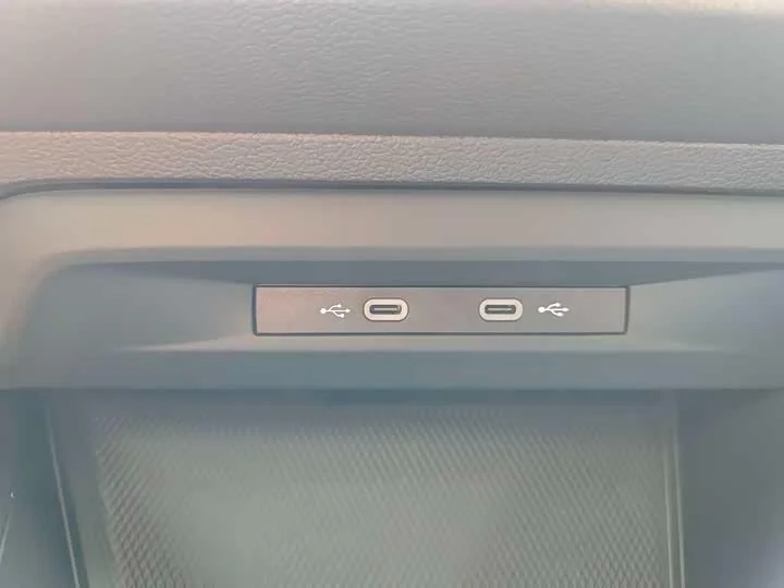 Volkswagen Golf - миниатюра 24