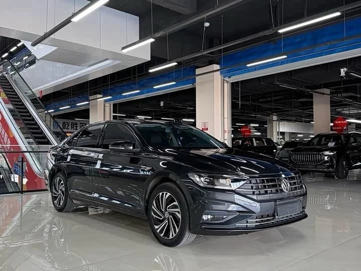 Volkswagen Jetta - миниатюра 2
