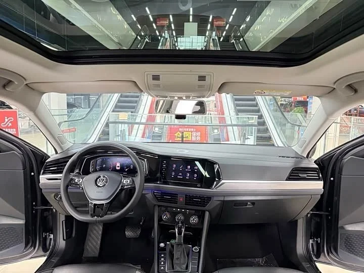 Volkswagen Jetta - миниатюра 4