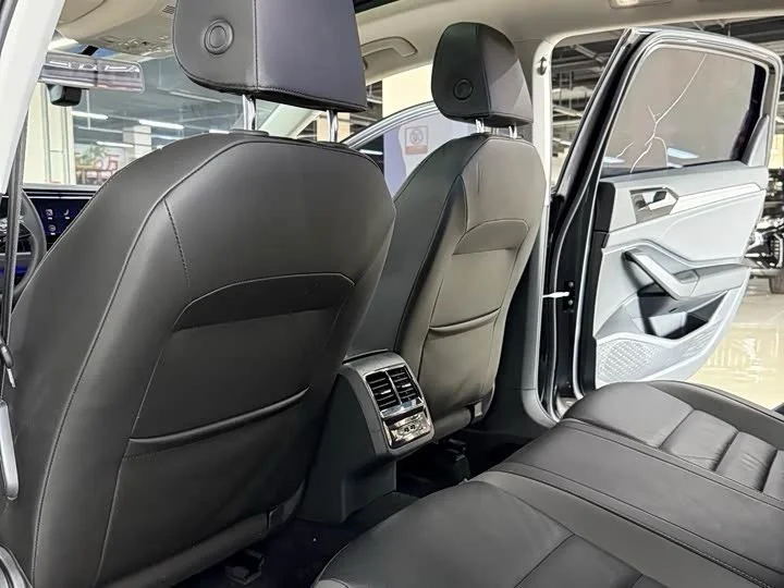 Volkswagen Jetta - миниатюра 8