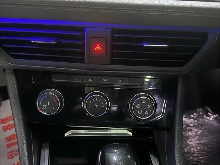 Volkswagen Jetta - миниатюра 10