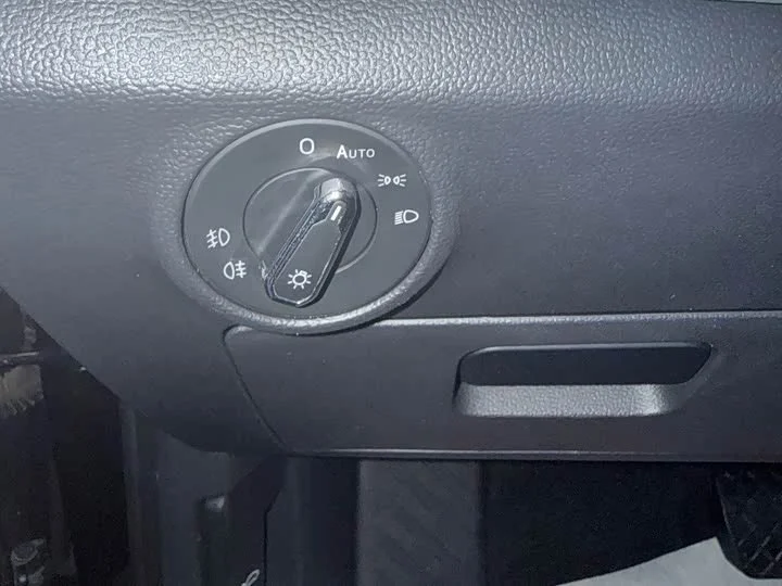Volkswagen Jetta - миниатюра 14