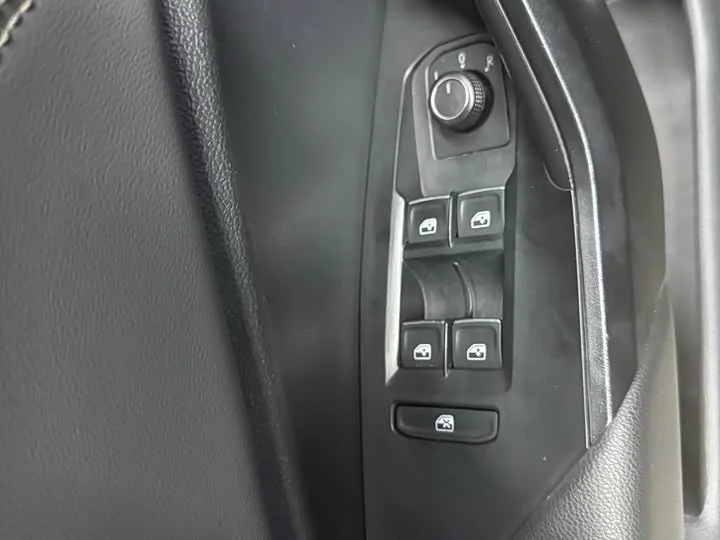 Volkswagen Jetta - миниатюра 15