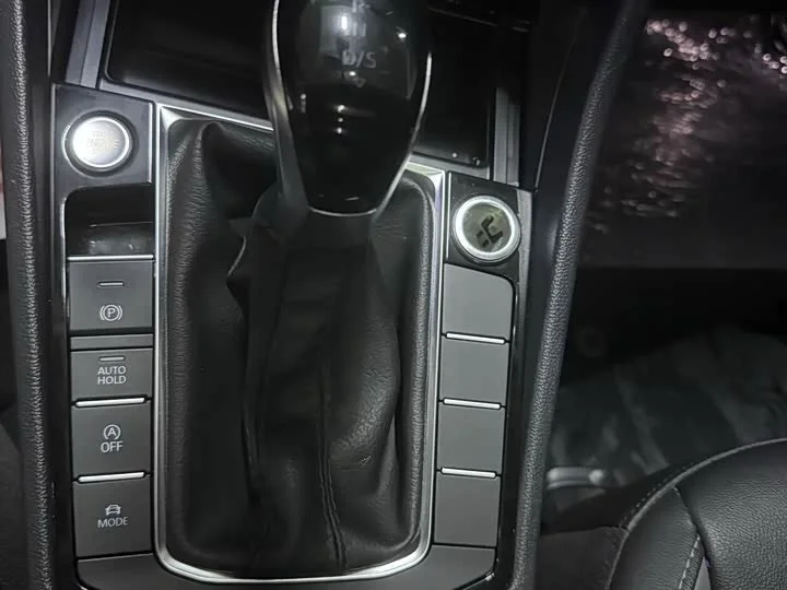 Volkswagen Jetta - миниатюра 16