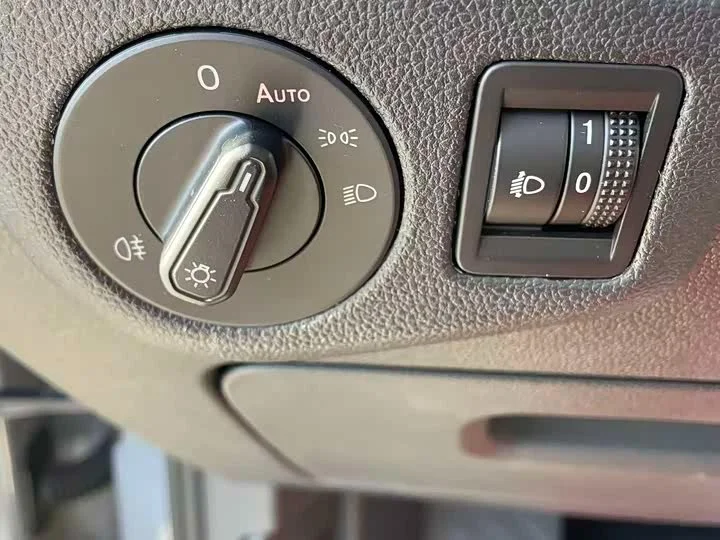 Volkswagen Lavida - миниатюра 13