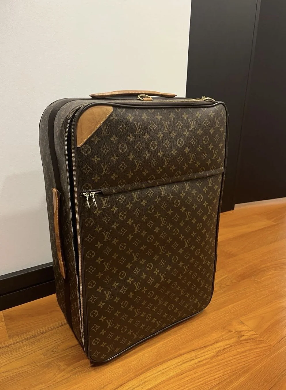 Чемодан Louise Vuitton - миниатюра 4