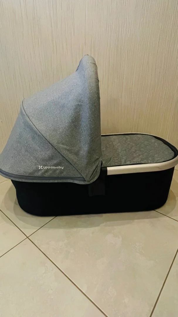 Люлька для коляски uppababy с адаптерами - изображение 1