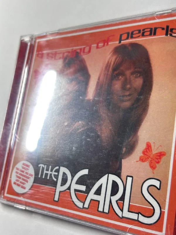 Редкий диск The Pearls – A String Of Pearls CD (2005) - миниатюра 3