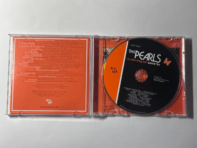 Редкий диск The Pearls – A String Of Pearls CD (2005) - миниатюра 4
