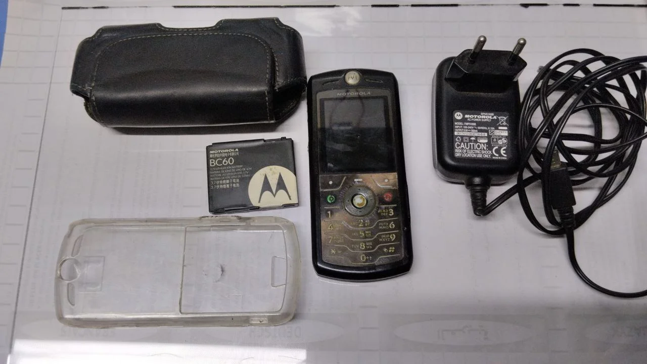 Сотовый телефон из прошлого Motorola L7 - миниатюра 2