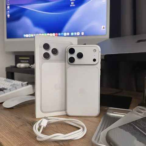 iPhone 17 Pro Max, 256 ГБ, eSIM