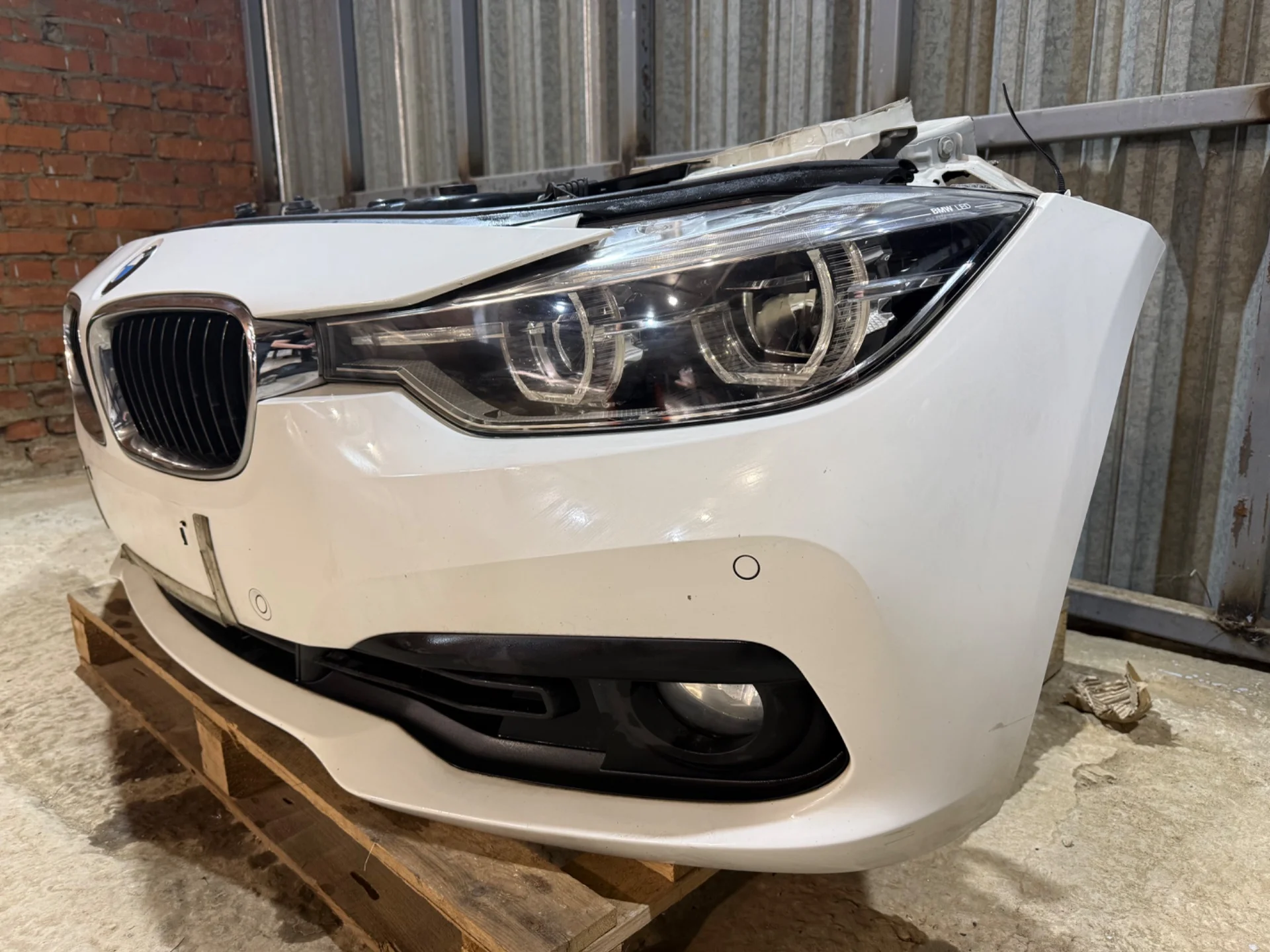 Ноускат BMW F30 рестайлинг - миниатюра 3