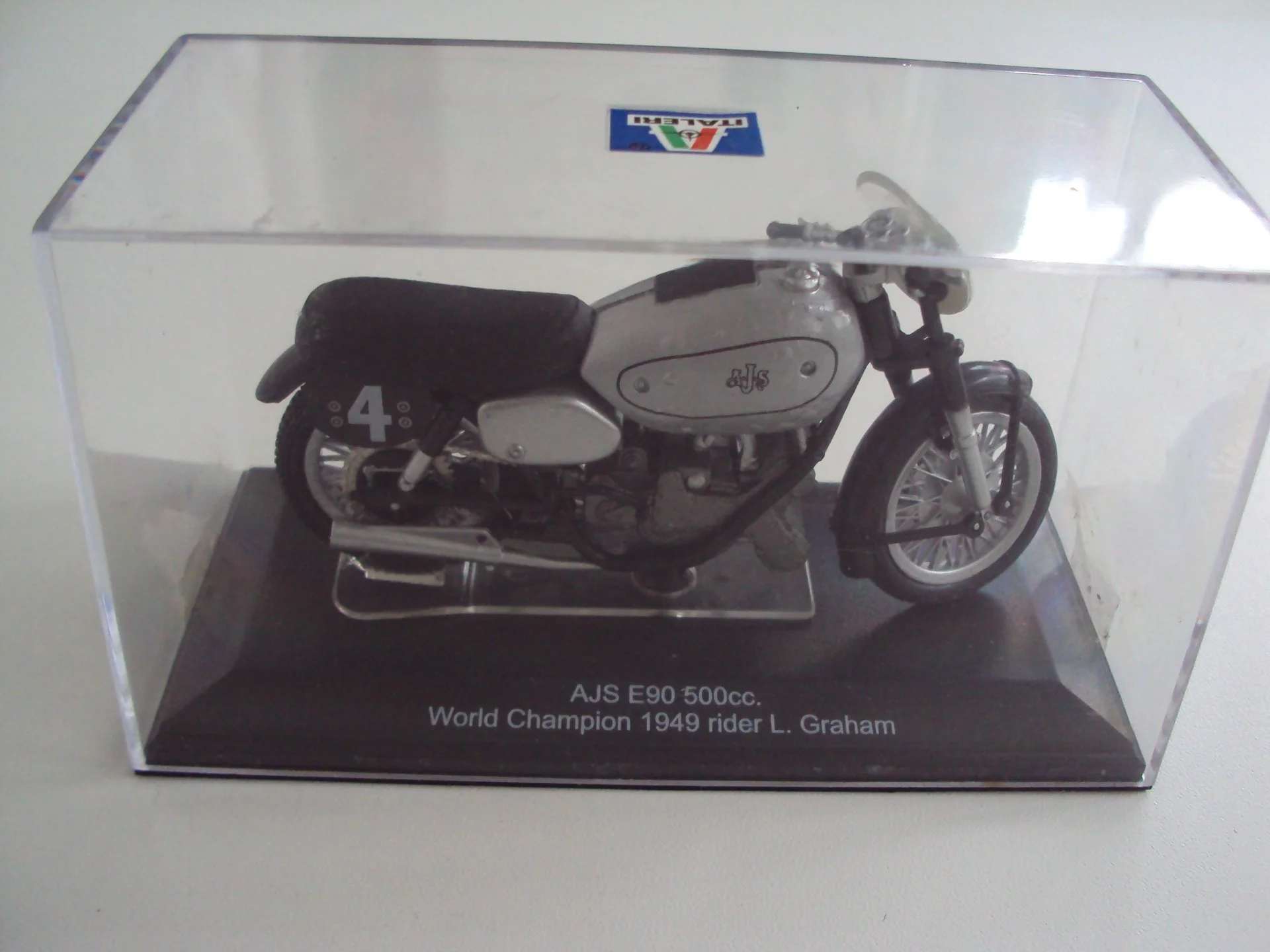 Мотоцикл E90 500cc World Champion 1949 - миниатюра 2