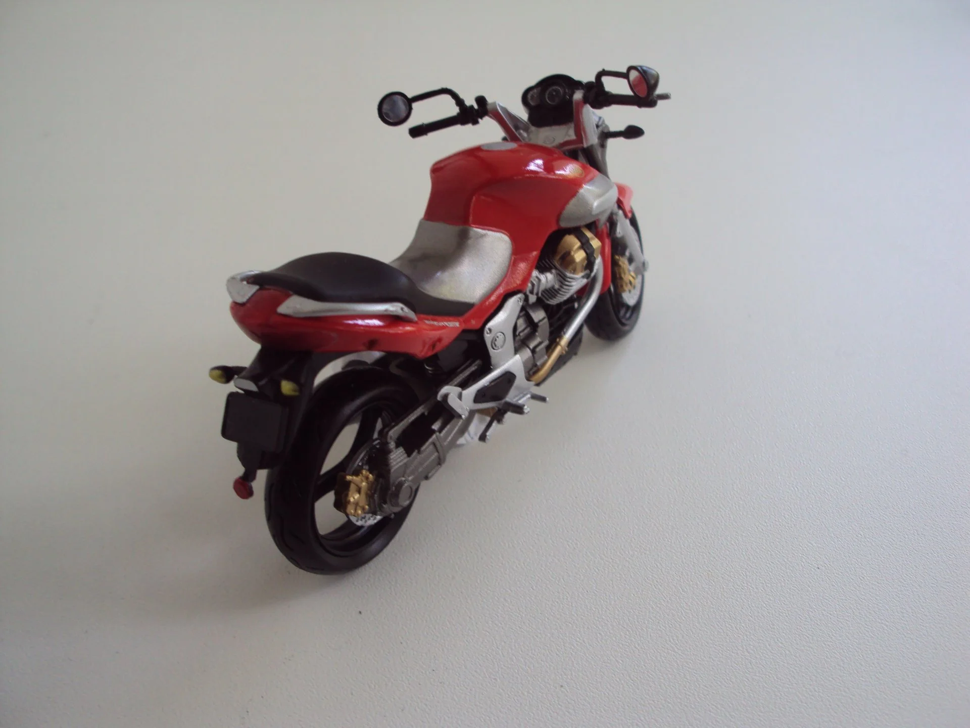 Мотоцикл MOTO GUZZI BREVA V1100 - миниатюра 5