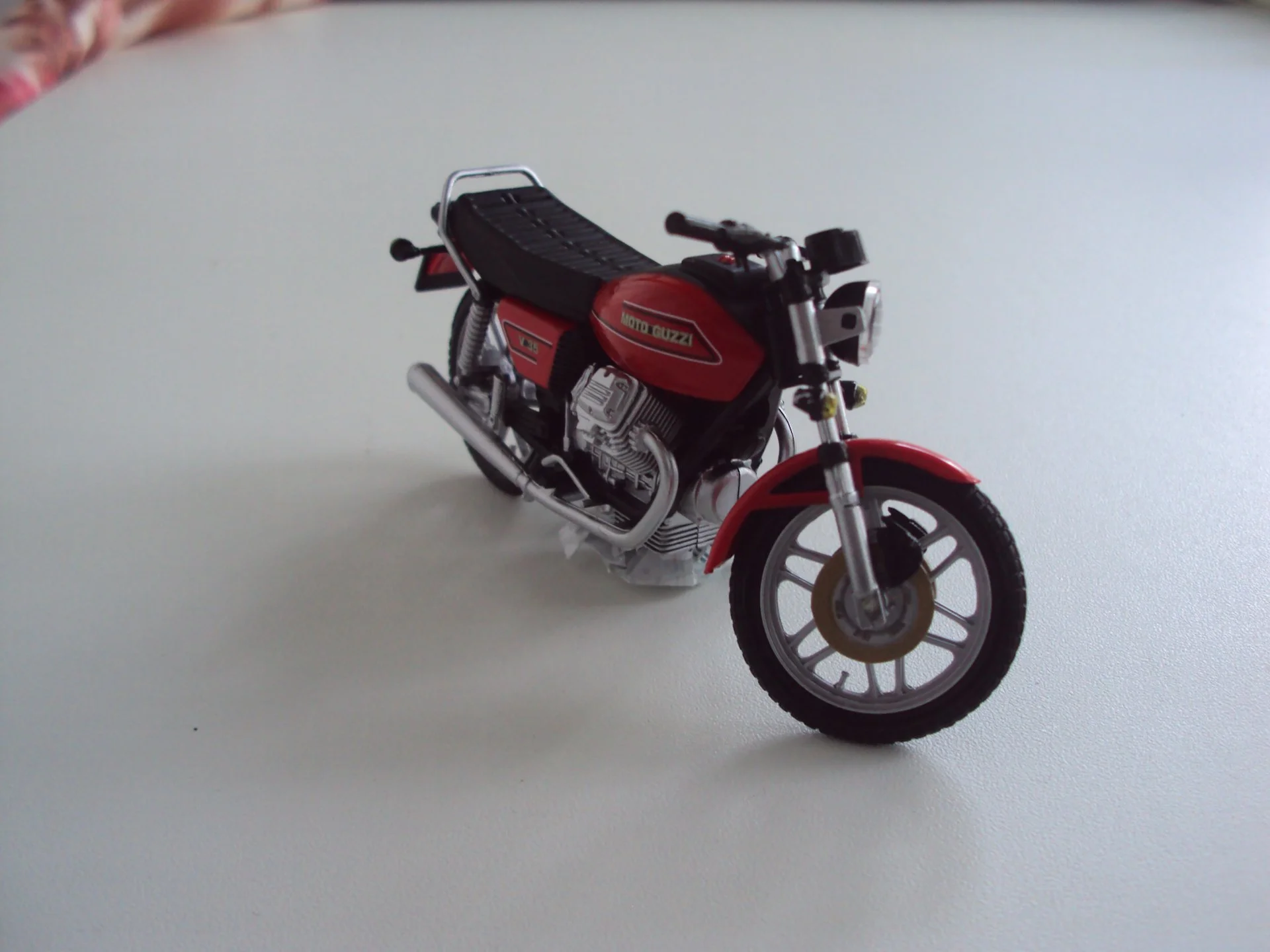 Мотоцикл MOTO GUZZI V 35 - миниатюра 4