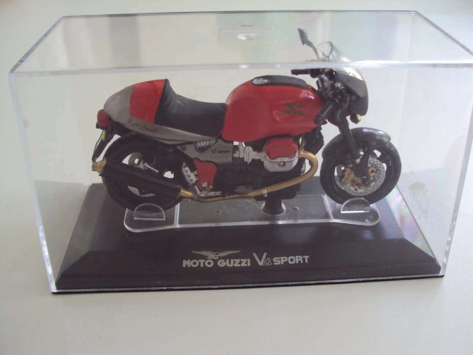Мотоцикл MOTO GUZZI V11 SPORT - изображение 1