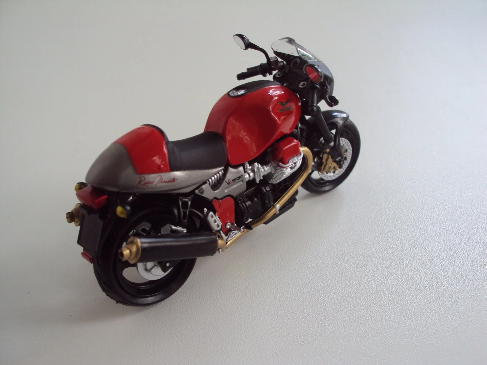 Мотоцикл MOTO GUZZI V11 SPORT - миниатюра 5