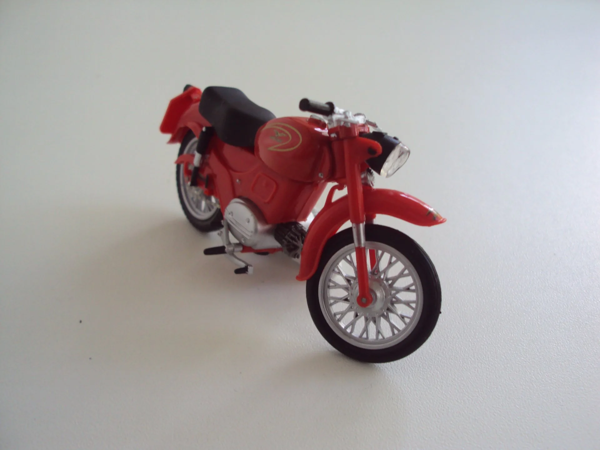 Мотоцикл MOTO GUZZI Zigolo - миниатюра 3
