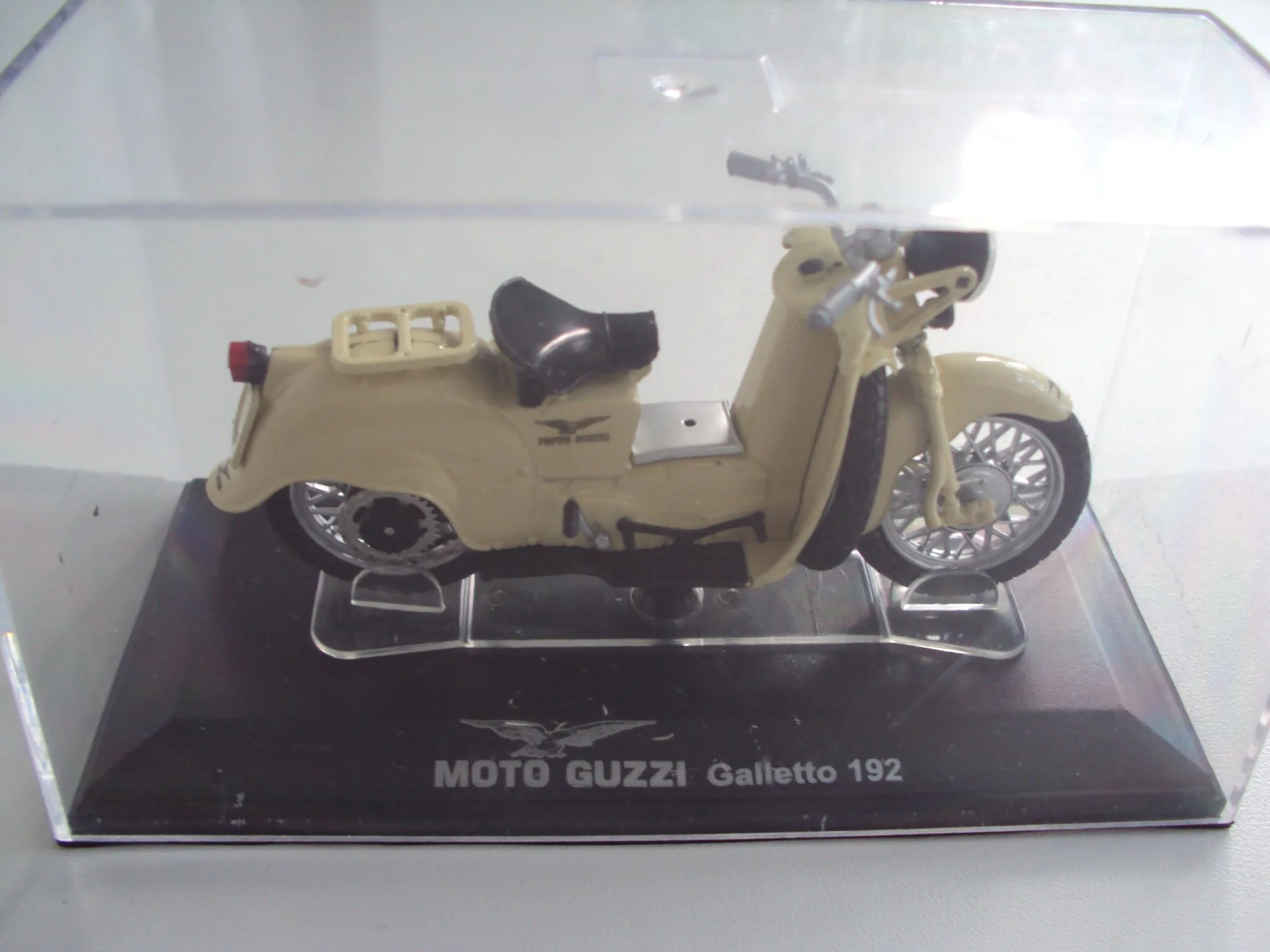 Мотоцикл MOTO GUZZI Galletto 192 - миниатюра 2