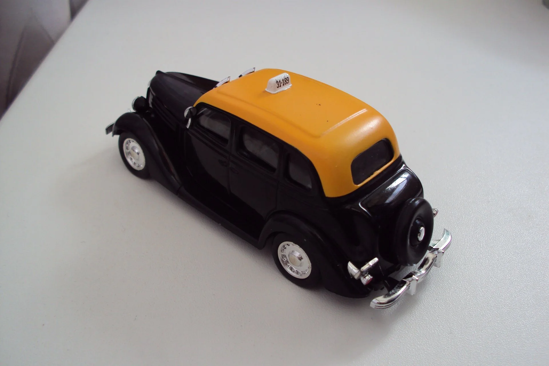 Автомобиль Ford V8 Montevideo-1950 - миниатюра 6