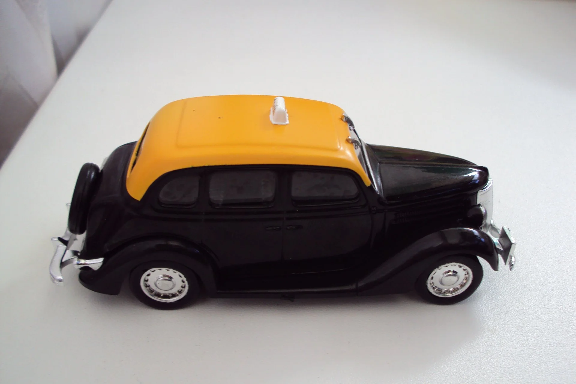Автомобиль Ford V8 Montevideo-1950 - миниатюра 9