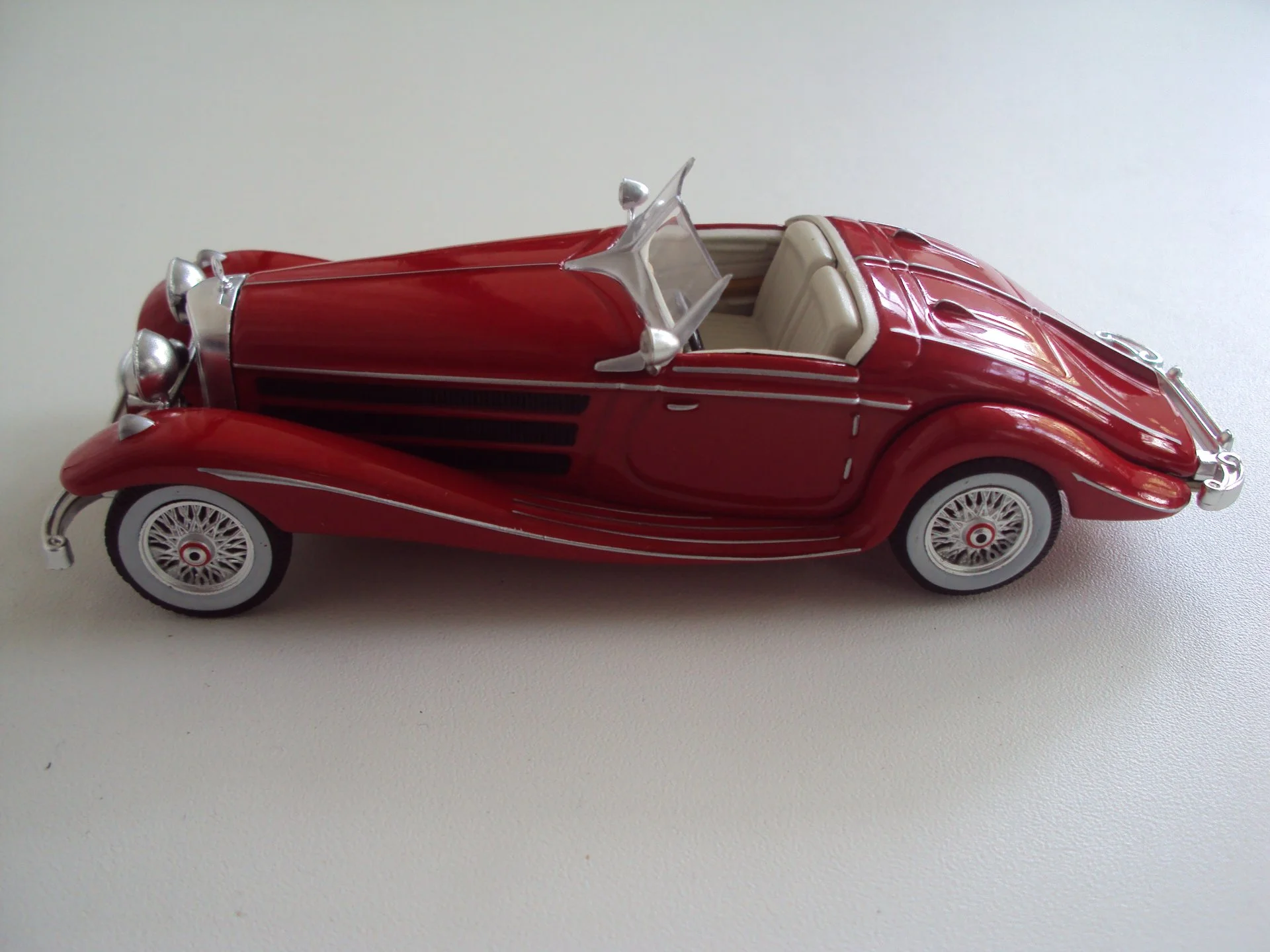 Автомобиль Mercedes Benz 540K 1936 - миниатюра 6