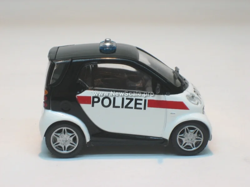 Полицейские машины мира №45 SMART CITY COUPE - миниатюра 6