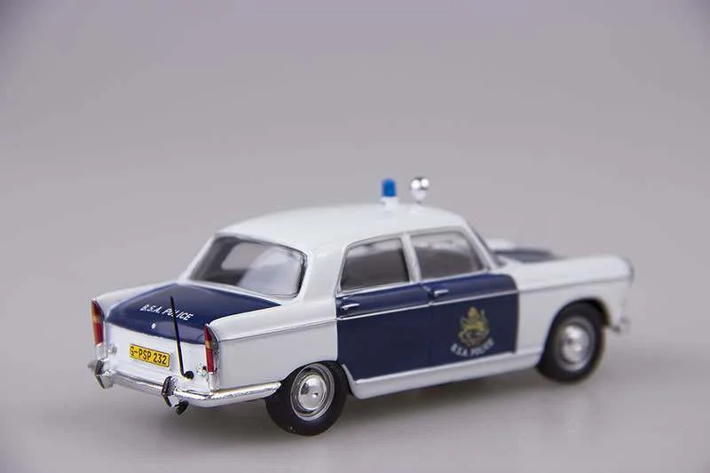 Полицейские машины мира №47 PEUGEOT 404. Британская полиция Южной Африки - миниатюра 3