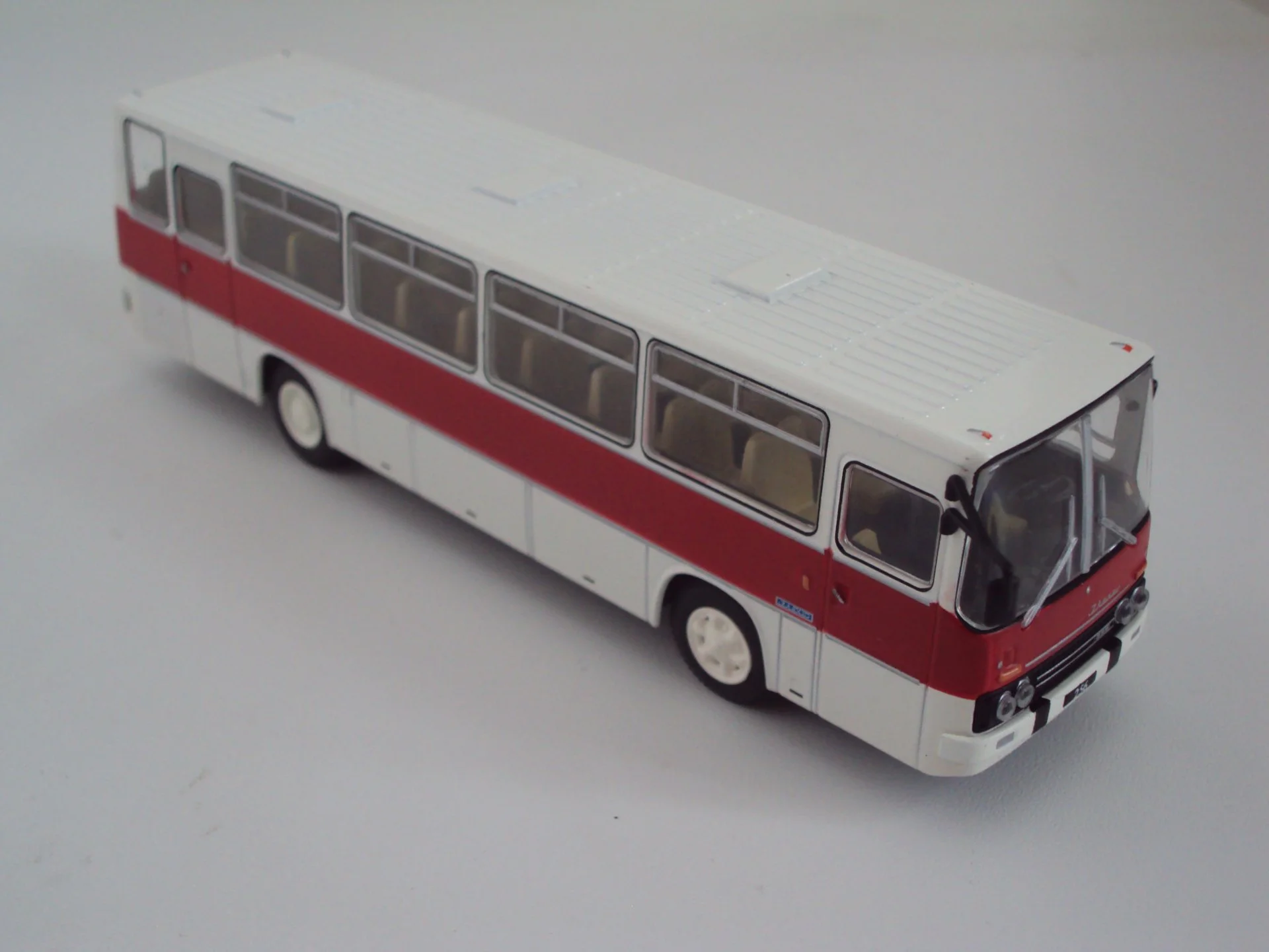 Автобус Икарус-256 1977 г - миниатюра 2