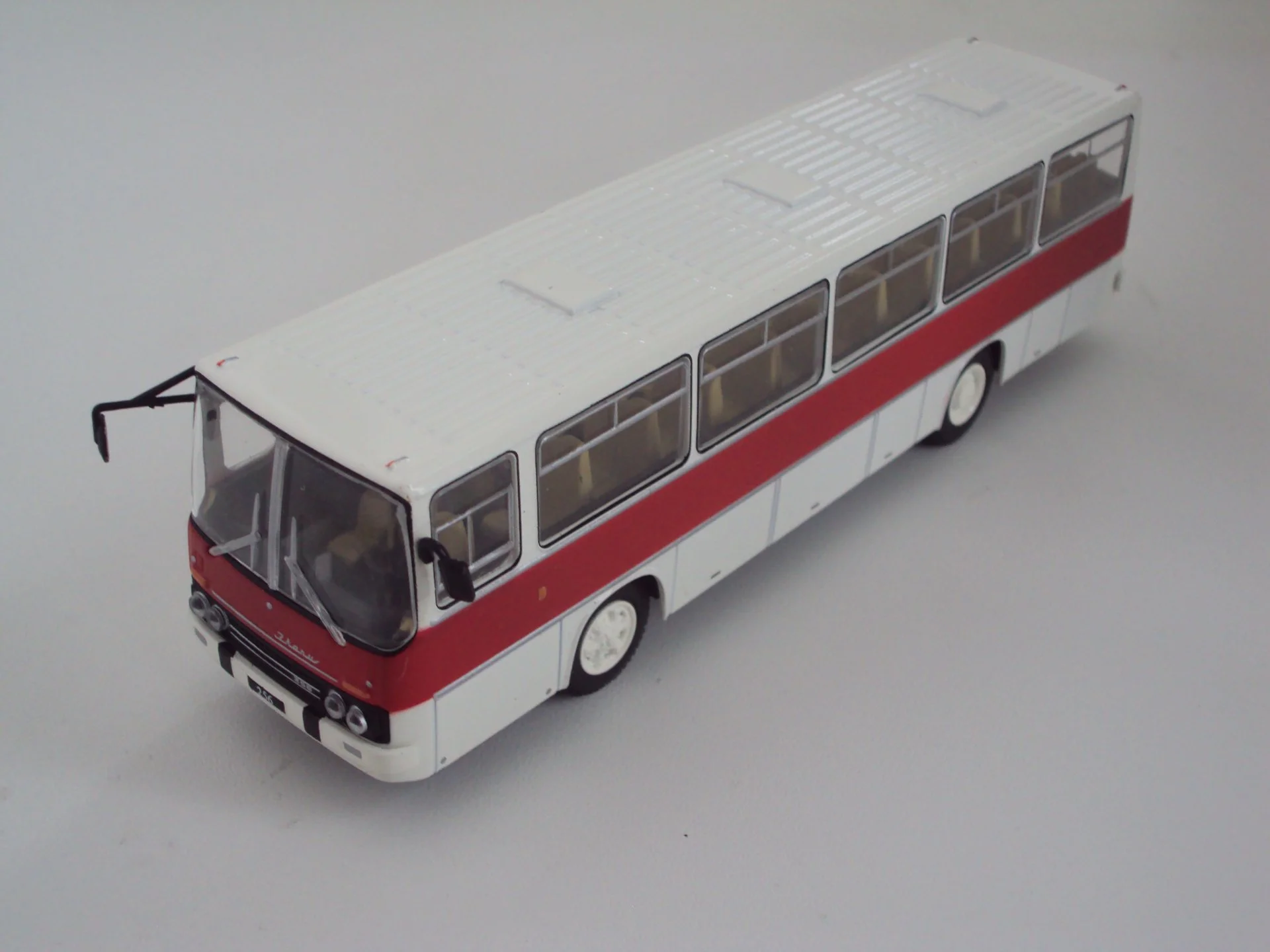 Автобус Икарус-256 1977 г - миниатюра 3