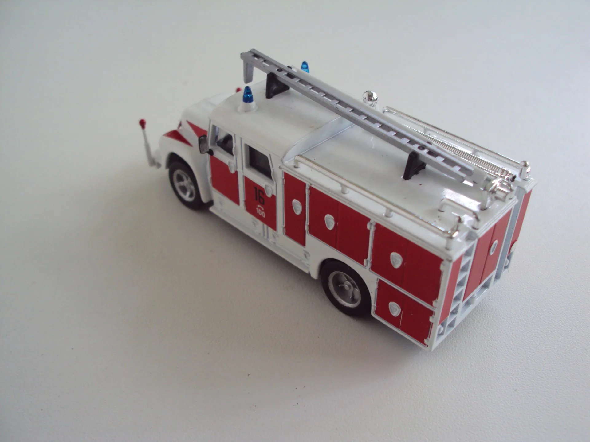 Автомобиль 1973 Autopompe lnternational 1627 Wasterlain Belgium - миниатюра 4